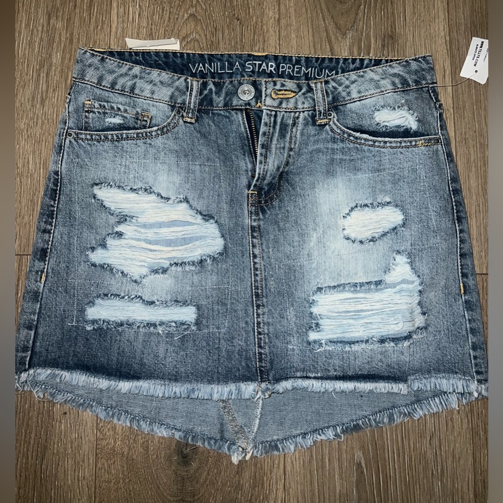 Mid Rise Mini Skirt